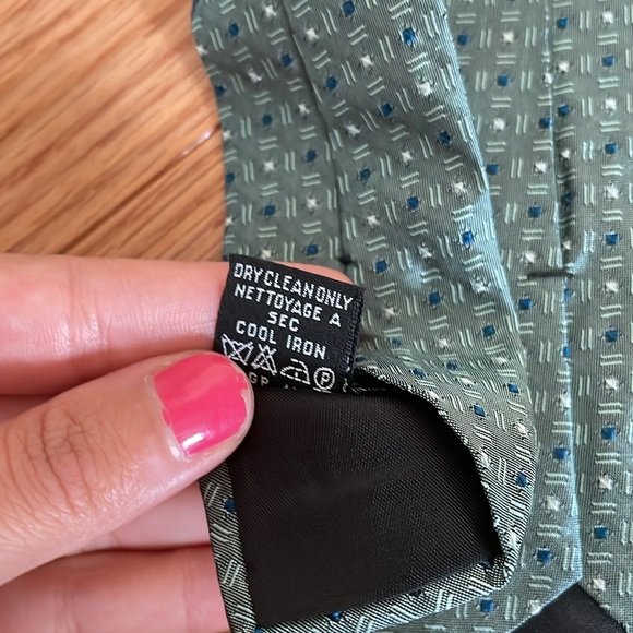 [Hugo Boss] NWT green tie - Picture 6 of 6